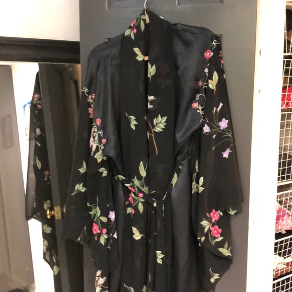 Victoria's Secret Other - Vintage Victoria Secrets kimono style robe